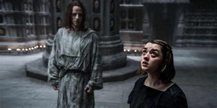 How did Arya save Jaqen?