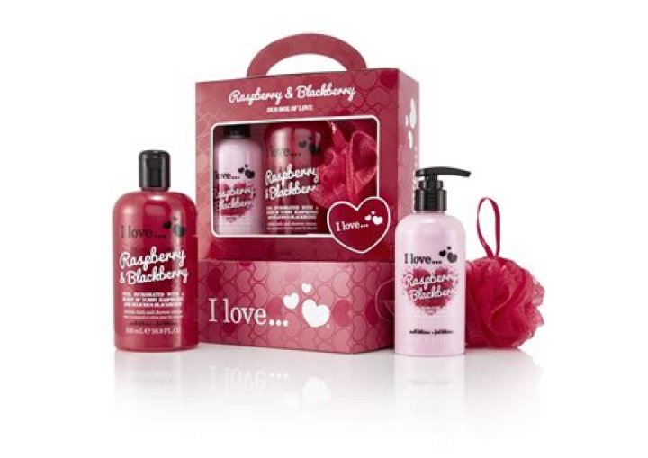 How do I get a free beauty box from Superdrug?