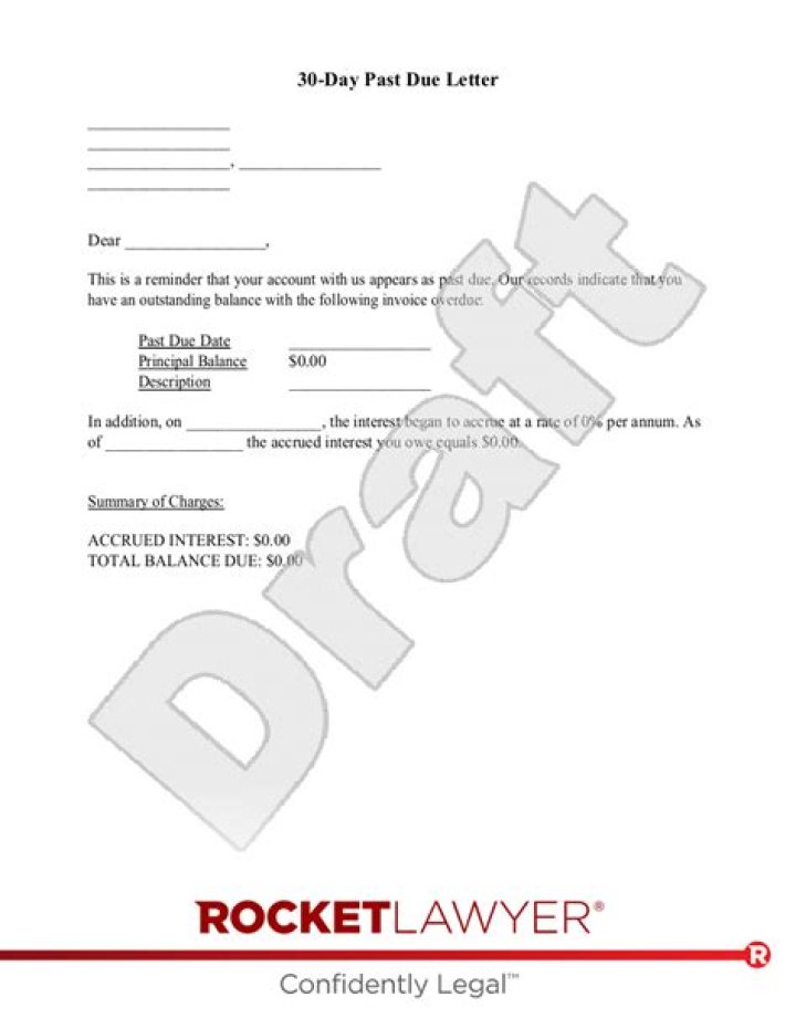 How long does a 30-day past due stay on credit report?