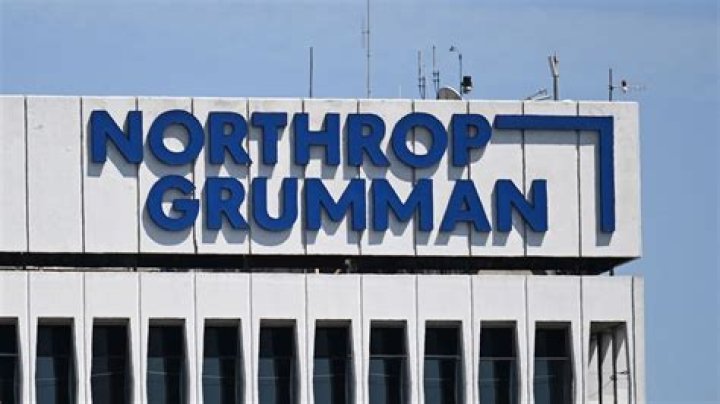 How many employees does Northrop Grumman have 2020?