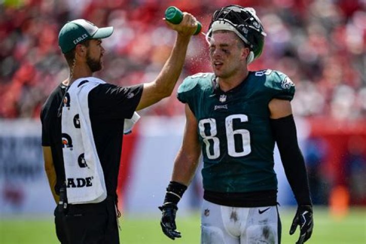 How much does the Dallas Cowboys waterboy make?