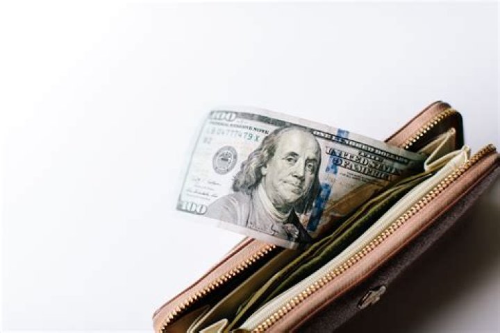 How Much Money Does Hannah Viek Make? Latest Hannah Viek Net Worth Income Salary