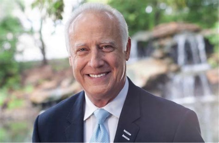 How old is Steve’s wife? – Celebrity.fm – #1 Official Stars, Business & People Network, Wiki, Success story, Biography & Quotes