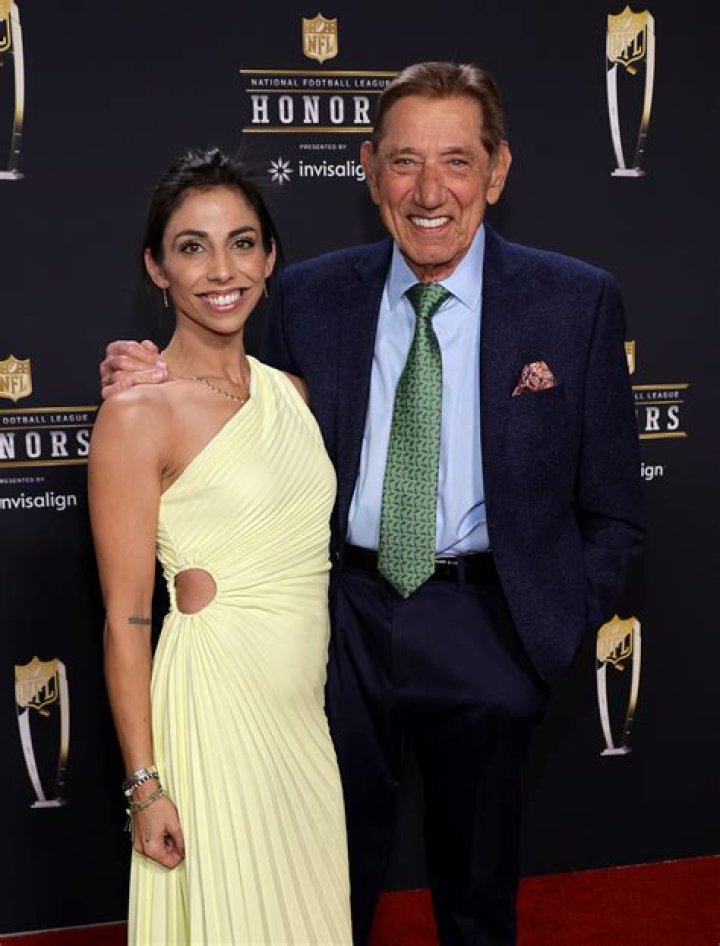 How rich is Joe Namath?