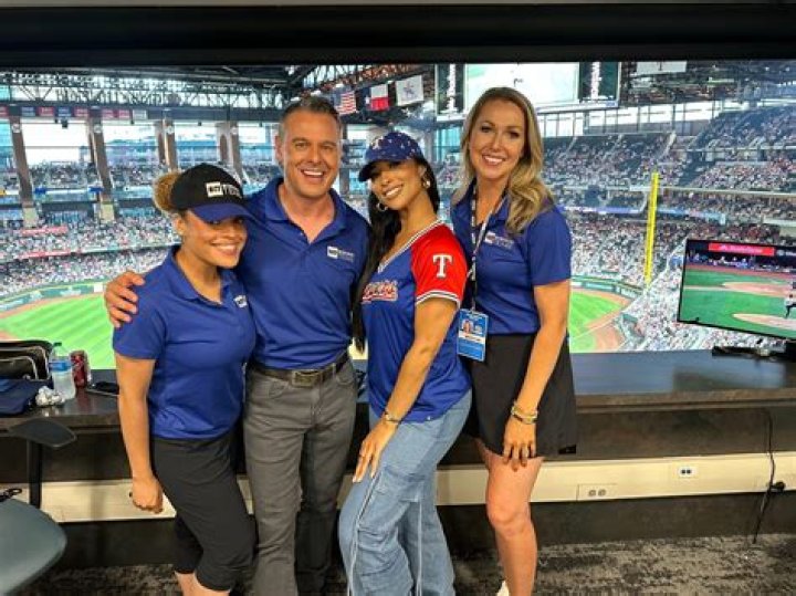 How tall is Madison Hu