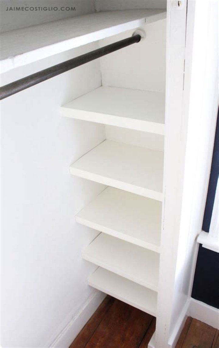 How to install closet shelves