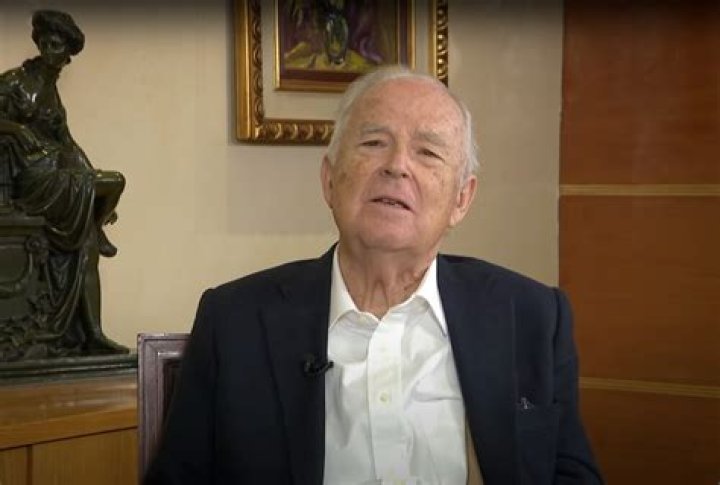 Hugo Salinas Price biografía, edad, altura, esposo, net worth, familia