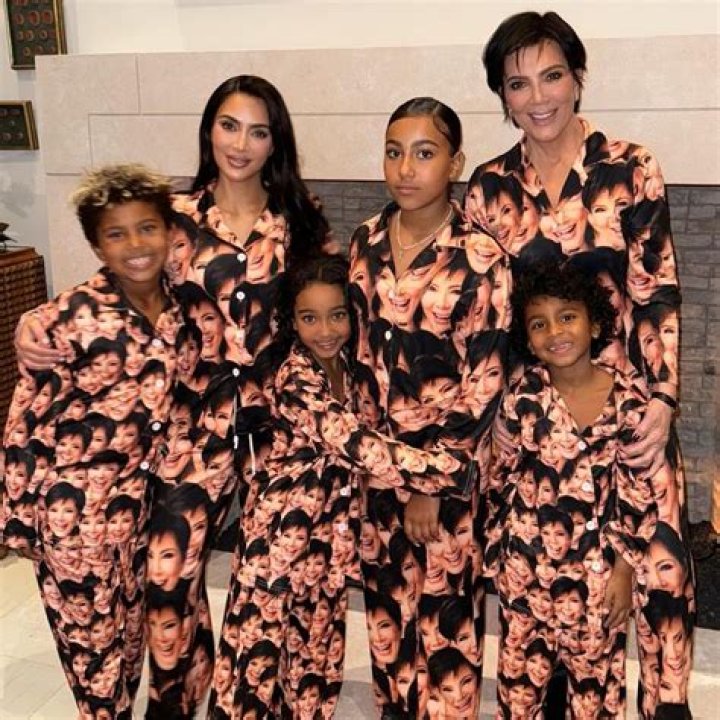 Inside the Kardashian-Jenner Family’s Mother’s Day 2022 Celebrations: Flowers, Brunch and More