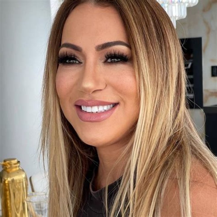 Iran Angelo (Estrella de Instagram) - Edad, cumpleaños, biografía, hechos, familia, patrimonio neto, altura y más