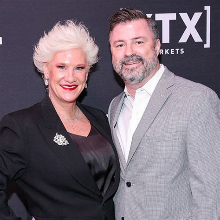 Is Anne Burrell married 2021? – Celebrity.fm – #1 Official Stars, Business & People Network, Wiki, Success story, Biography & Quotes