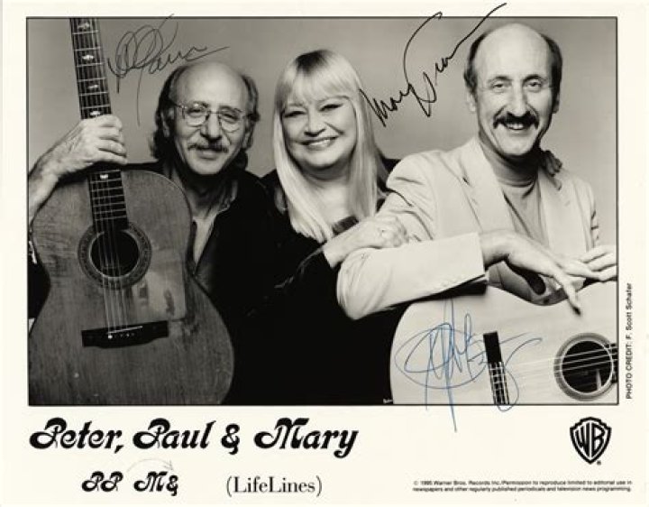 Is anyone from Peter Paul and Mary still alive?