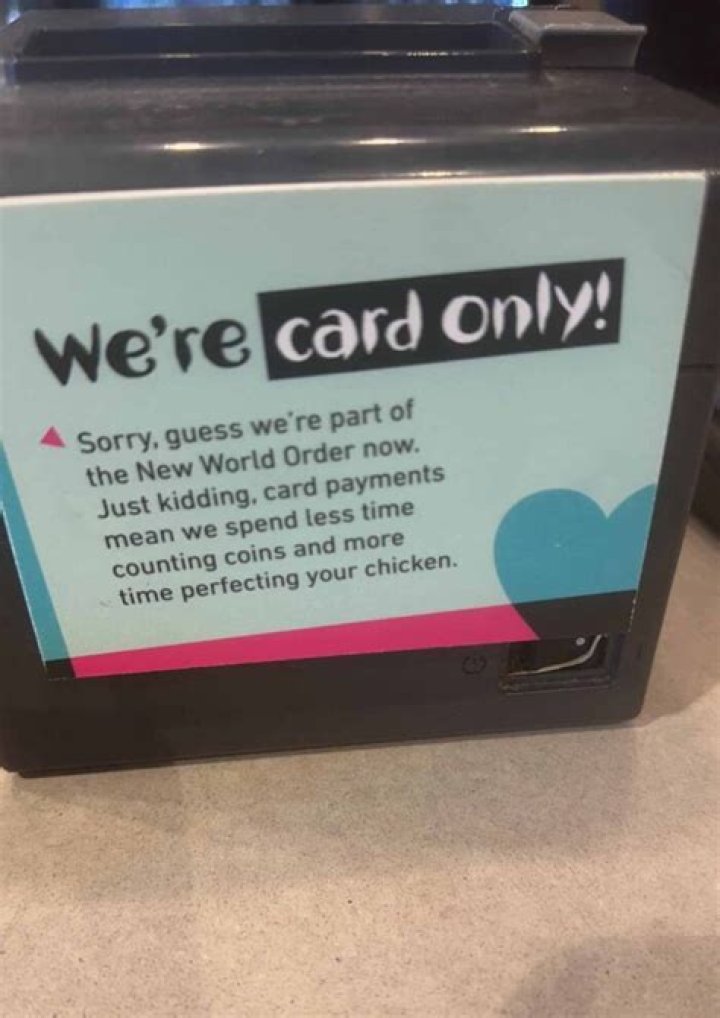 Is it legal for a business to refuse cash?