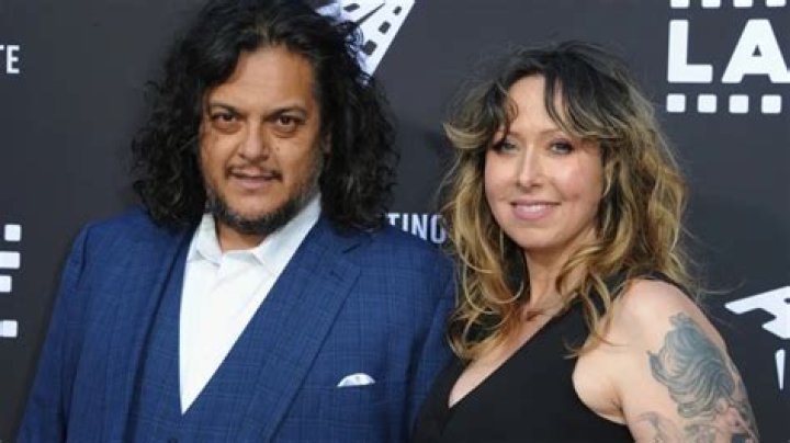 Is Raúl Esparza still married? Does Raúl Esparza have kids?