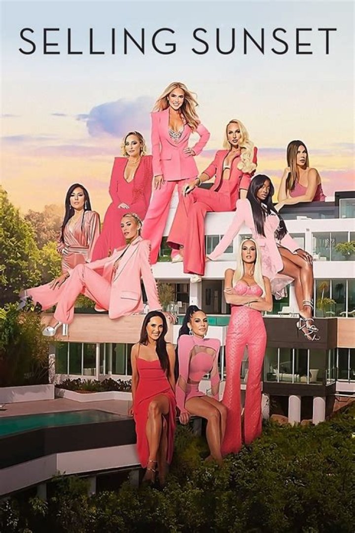 Is Vanessa still with Nick Selling Sunset?