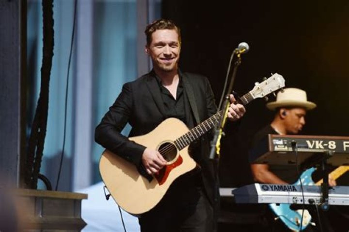 Isaac Hanson Biography, Age, Height, Wife, Net Worth, Family