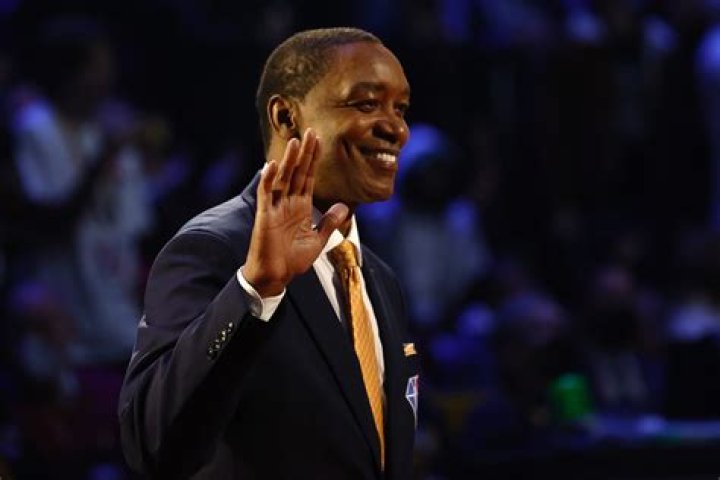 Isiah Thomas Has More Smoke For Michael Jordan