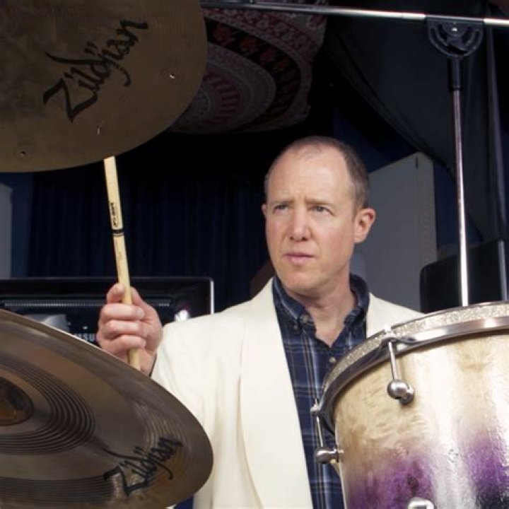 Jack Irons (Drummer) - Age, Birthday, Bio, Facts, Family, Net Worth, Height & More