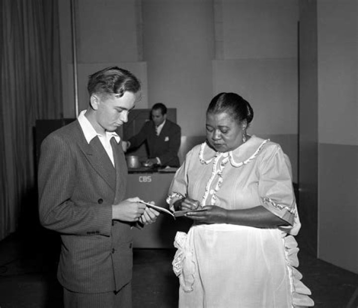 James McDaniel (TV Actor) - Age, Birthday, Bio, Facts, Family, Net Worth, Height & More