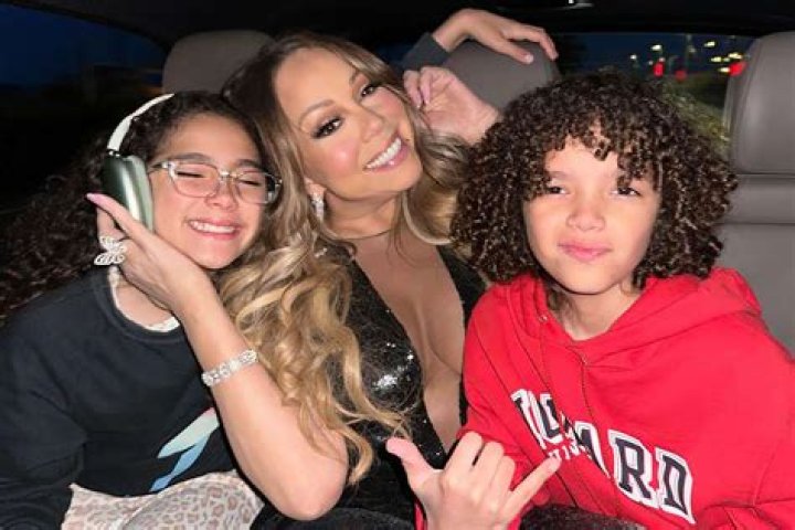 Jennifer Lopez's 12-Year-Old Daughter Is Writing A Children's Book