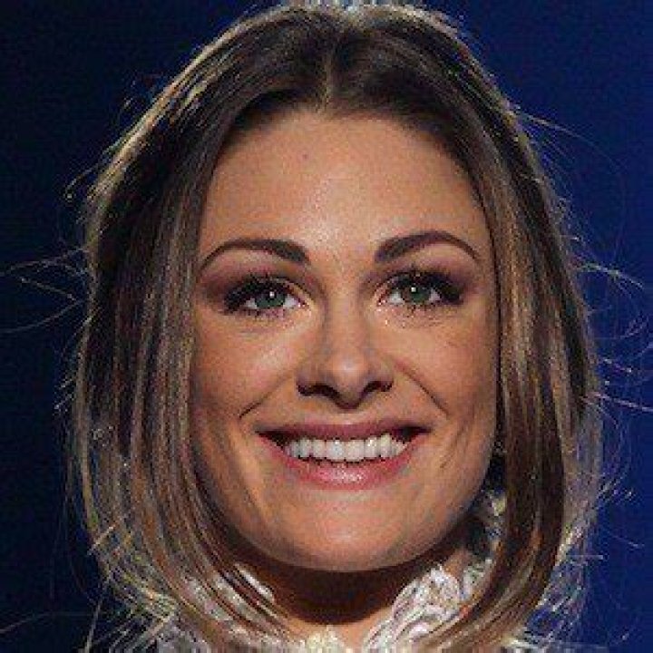 Jenny Skavlan (Model) - Age, Birthday, Bio, Facts, Family, Net Worth, Height & More