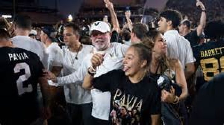 Jerry Kill Biography, Age, Height, Wife, Net Worth, Family