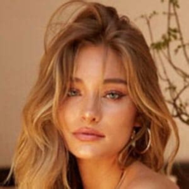 Jessica Felter (TikTok Star) - Age, Birthday, Bio, Facts, Family, Net Worth, Height & More