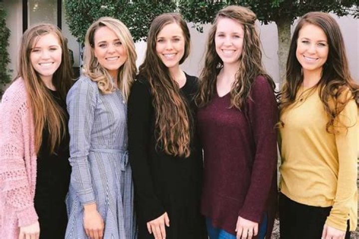 Jinger Duggar Rocks Her Most Daring Style Choice Yet — a Mini Skirt (Gasp!)