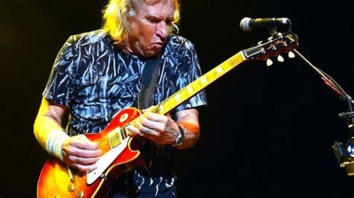 Joe Walsh Biography, Age, Height, Wife, Net Worth, Family