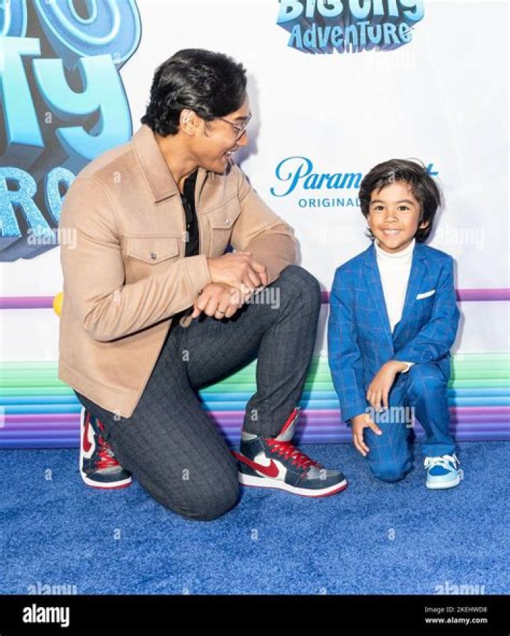 Josh Dela Cruz (TV Actor) - Age, Birthday, Bio, Facts, Family, Net Worth, Height & More