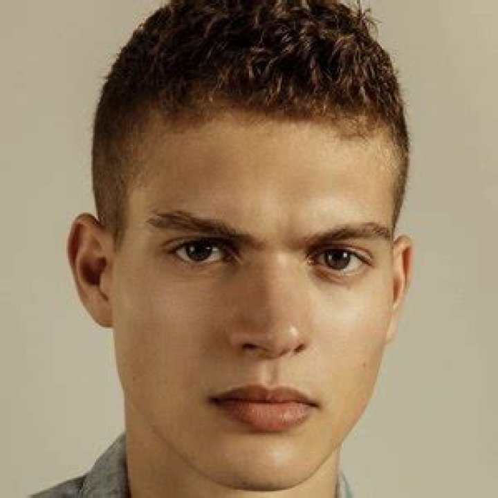 Josha Stradowski (TV Actor) - Age, Birthday, Bio, Facts, Family, Net Worth, Height & More