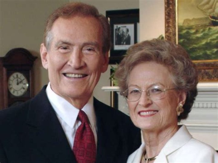 Joyce Chu Biography, Age, Height, Husband, Net Worth, Family