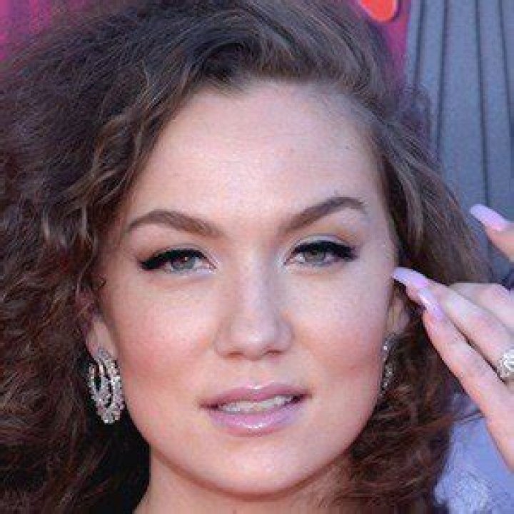 Jude Demorest (TV Actress) - Age, Birthday, Bio, Facts, Family, Net Worth, Height & More