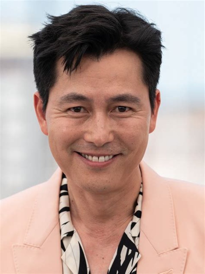Jung Woo-sung (TV Actor) - Age, Birthday, Bio, Facts, Family, Net Worth, Height & More