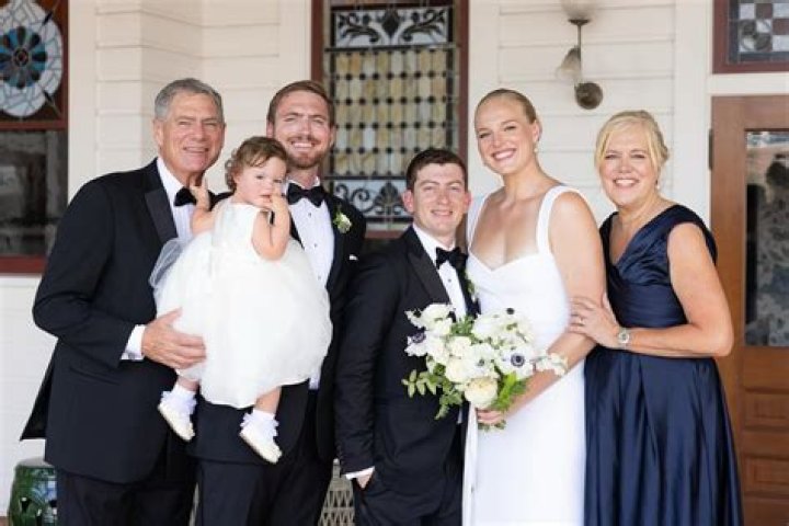 Kathryn Plummer Biography, Age, Height, Husband, Net Worth, Family