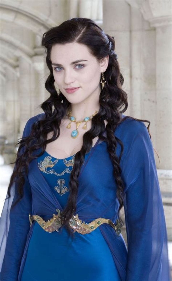 Katie McGrath (TV Actress) - Age, Birthday, Bio, Facts, Family, Net Worth, Height & More