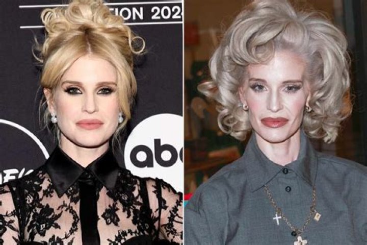 Kelly Osbourne Shows Off Incredible Weight Loss While Out to Dinner With Friends at Craig’s