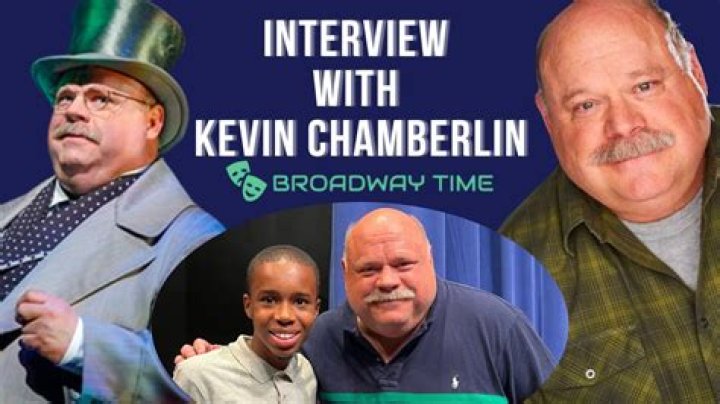 Kevin Chamberlin biografía, edad, altura, esposo, net worth, familia