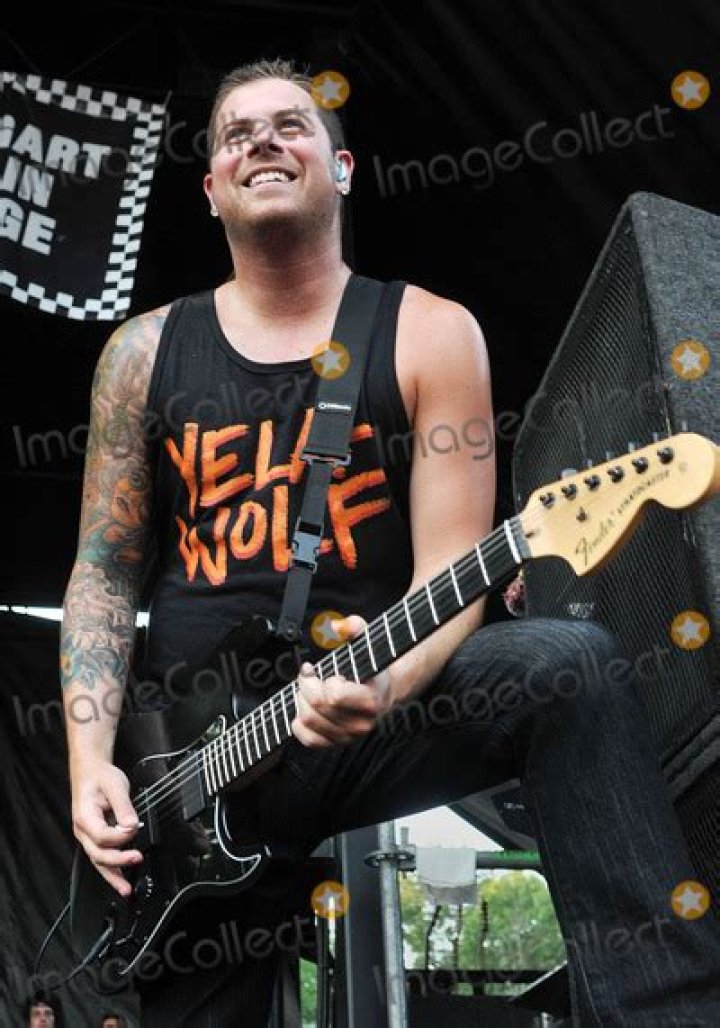 Kevin Skaff (Guitarist) - Age, Birthday, Bio, Facts, Family, Net Worth, Height & More