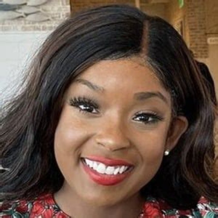 Kierra Lewis (TikTok Star) - Age, Birthday, Bio, Facts, Family, Net Worth, Height & More