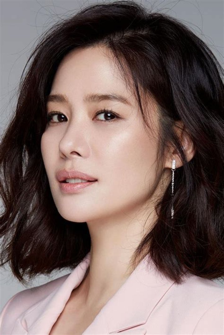 Kim Hyun-joo (TV Actress) - Age, Birthday, Bio, Facts, Family, Net Worth, Height & More