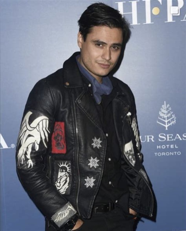 Kiowa Gordon Biography, Age, Height, Wife, Net Worth, Family