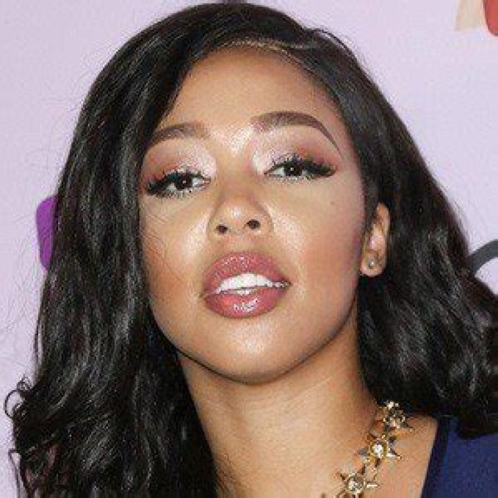 Latosha Duffey (DJ) - Age, Birthday, Bio, Facts, Family, Net Worth, Height & More