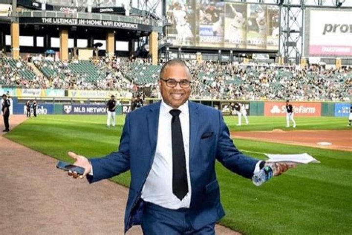 Laurence Holmes Wife Name, Pictures, Age, Married, Salary Net Worth Facts