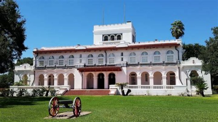 Leah Waggner Net Worth, Income, Salary, Earnings, Biography