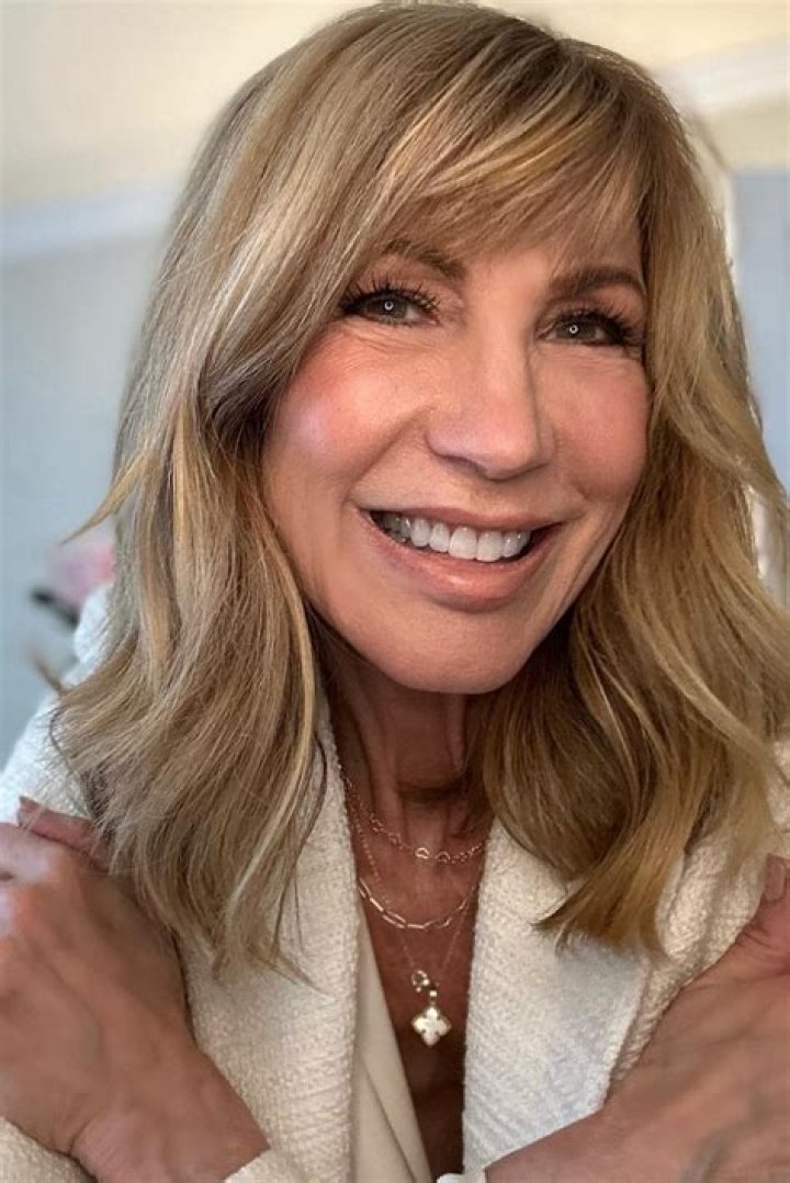 Leeza Gibbons’s biography, fact, career, awards, net worth & life story
