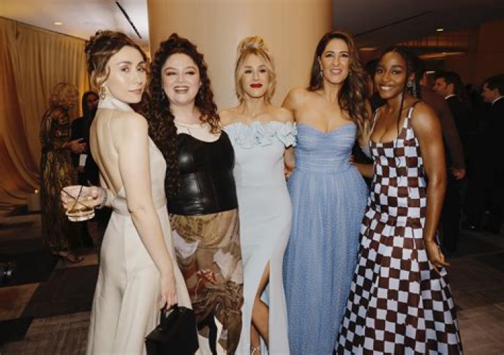 Lisa Gilroy (TV Actress) - Age, Birthday, Bio, Facts, Family, Net Worth, Height & More