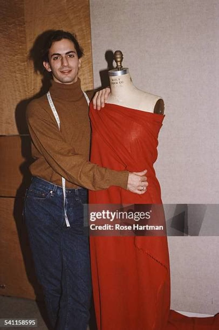 Marc Jacobs (Fashion Designer) - Age, Birthday, Bio, Facts, Family, Net Worth, Height & More