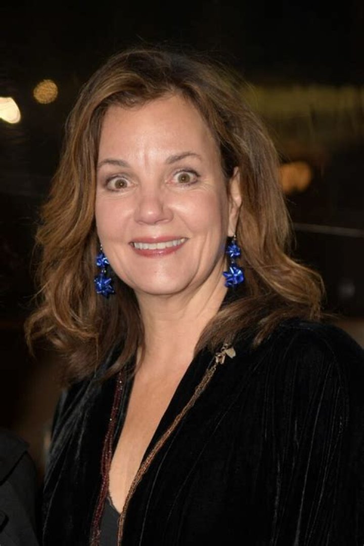 Margaret Colin (TV Actress) - Age, Birthday, Bio, Facts, Family, Net Worth, Height & More