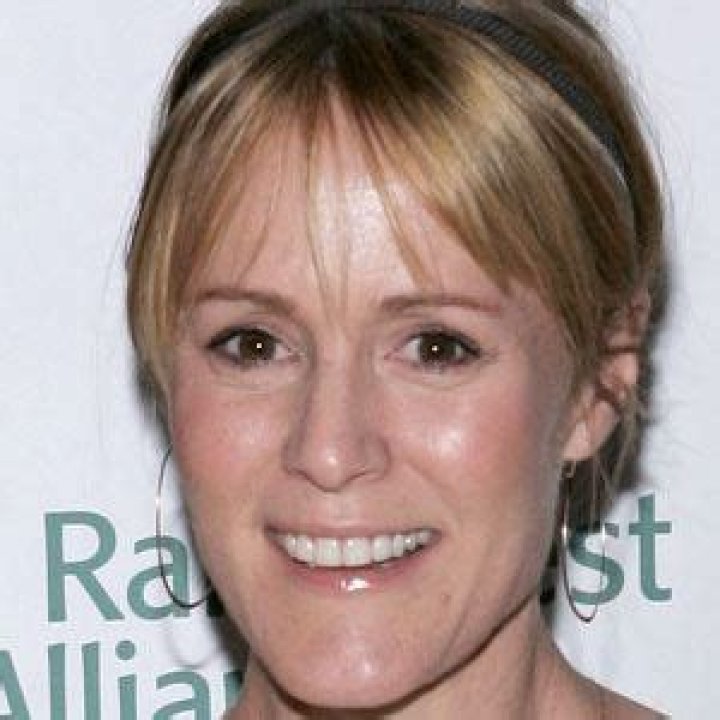 Mary Stuart Masterson (Movie Actress) - Age, Birthday, Bio, Facts, Family, Net Worth, Height & More