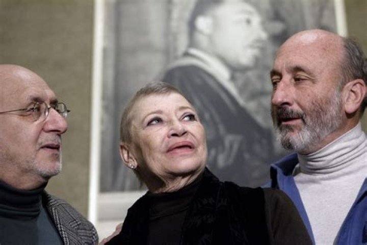 Mary Travers Biography, Age, Height, Husband, Net Worth, Family